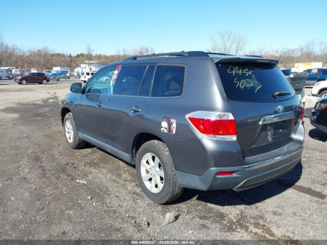 2011 TOYOTA HIGHLANDER photo 3