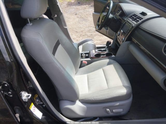 2014 Toyota Camry photo 5