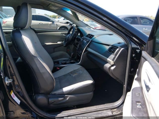 2015 TOYOTA CAMRY SE photo 5