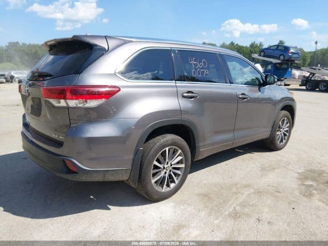 2018 Toyota Highlander Xle photo 4