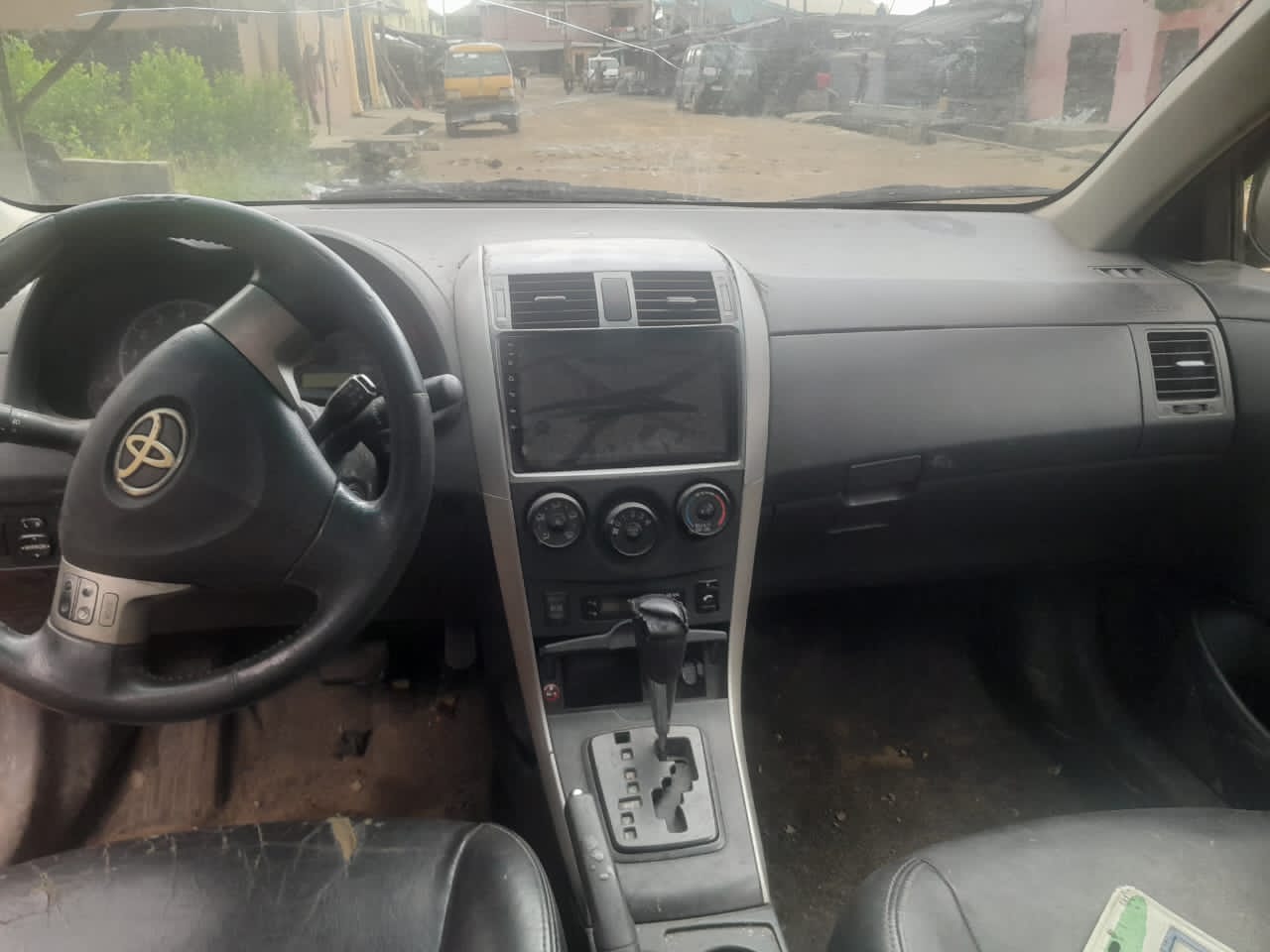 2010 Toyota Corolla photo 4