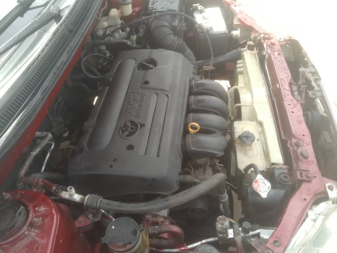 2004 Toyota Corolla photo 3