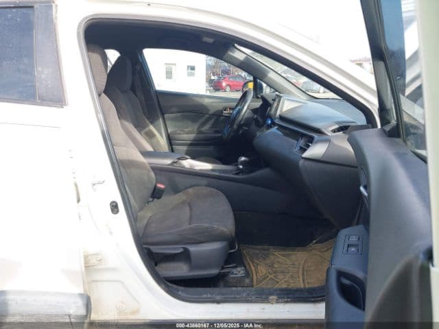 2018 Toyota C-HR 1.2T — Tokunbo (Accident Declared) photo 5
