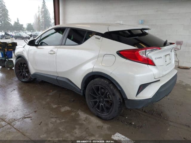 2019 Toyota C-HR 2.0 — Tokunbo, Sport Wheels, Fender Damage photo 3